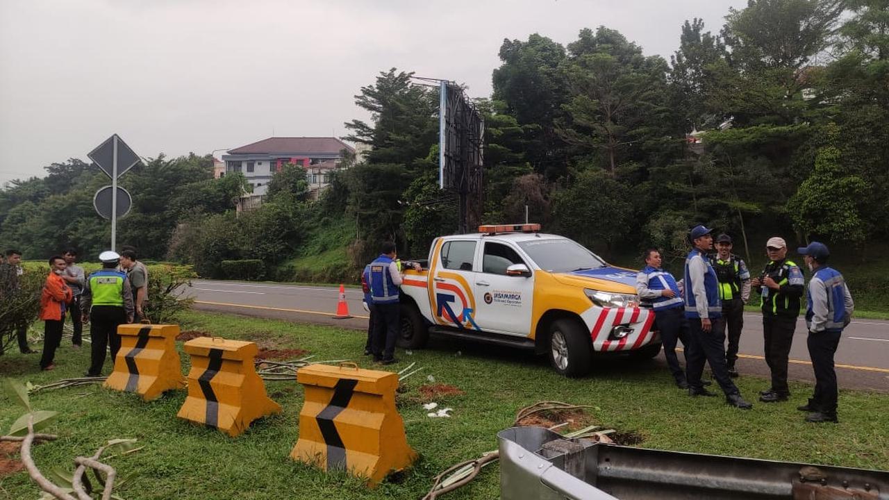 Penemuan mayat pria tanpa identitas di Tol Jagorawi, Kota Bogor.