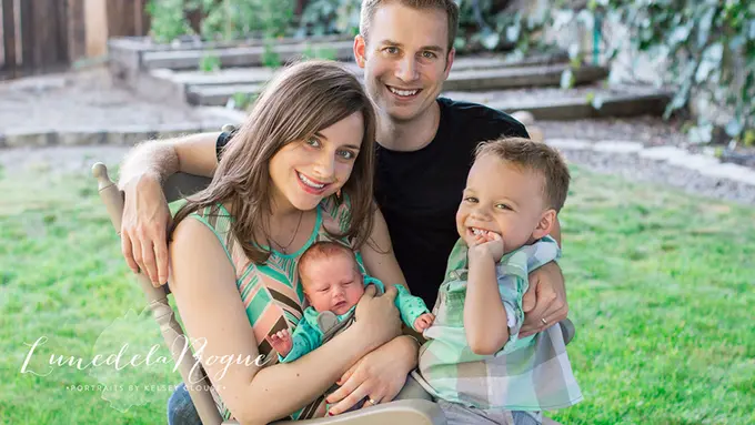 [Bintang] Bayi Ini Tumbuh di Pot Karena Orangtuanya Fans Berat Harry Potter