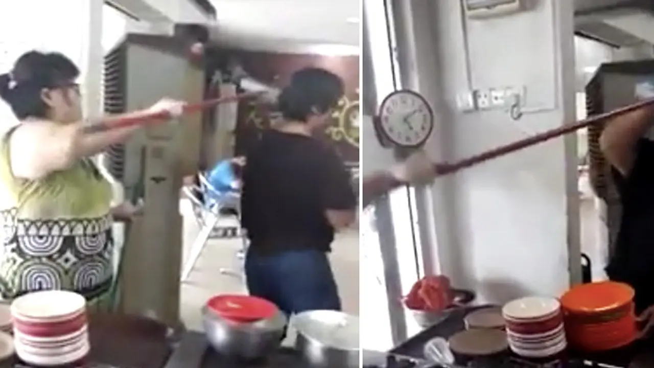 Pukul Orang Tua Dengan Sapu, Gadis Ini Bikin Geram Netizen
