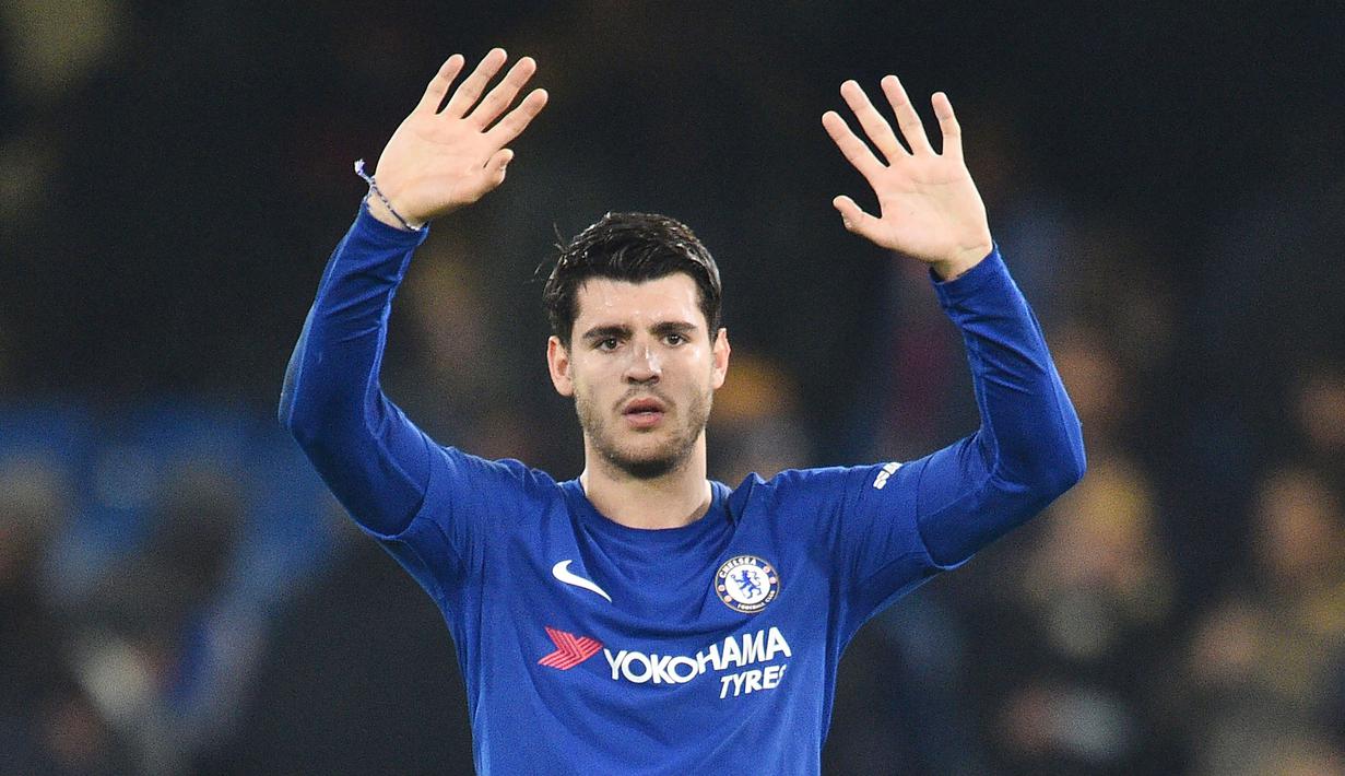 Alvaro Morata - Striker asal Spanyol ini diboyong Chelsea dari Real Madrid dengan biaya 60 juta poundsterling pada 2017 silam. Namun sayang, Morata sering tampil angin-anginan hingga ia terdepak dari skuat utama. (AFP/Glyn Kirk)