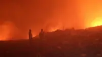 Api Berkobar di TPA Pasirbajing Garut Sejak 2 Pekan Lalu