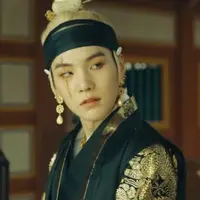 Suga BTS di MV Daechwita