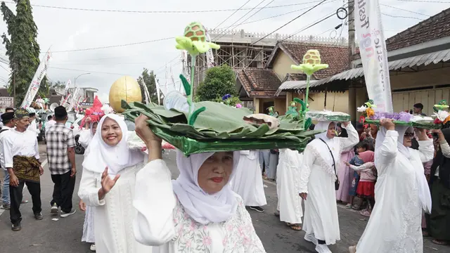 Tradisi pawai endog -endogan di Banyuwangi untuk memperingati maulid Nabi Muhammad SAW (Istimewa)