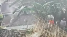 Pesawat Super Tucano jatuh menimpa rumah warga di Kota Malang, hingga lokasi jatuhnya Pesawat TNI AU di Malang, kini ditutup.

