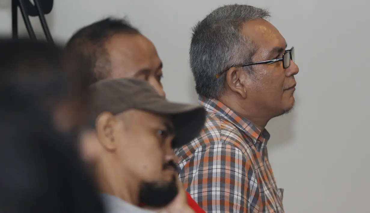 Mantan Ketua Umum The Jakmania, Ferry Indra Syarief, menghadiri acara diskusi Bincang Taktik di Kantor Bola.com, Jakarta, Rabu (16/11/2016). (Bola.com/Vitalis Yogi Trisna)