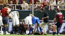 Antonio Puerta tiba-tiba terjatuh tak sadarkan diri ketika berlangsungnya pertandingan antara Sevilla melawan Getafe, La Liga musim 2007/2008. (Foto: AFP/Cristina Quicler)