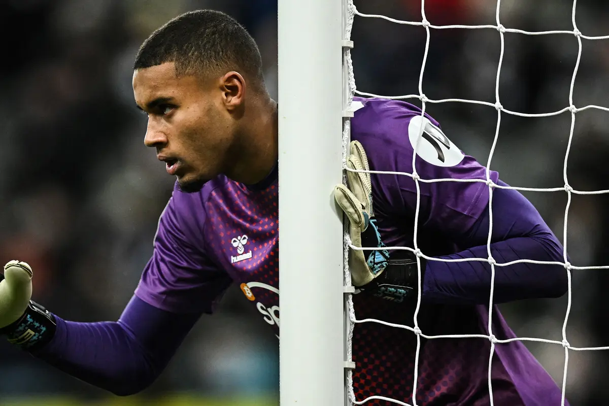 Foto: Jadi Pilihan Utama di Liga Inggris, 5 Kiper Berikut Nyatanya Tak Memakai Nomor Punggung 1 Bersama Klubnya