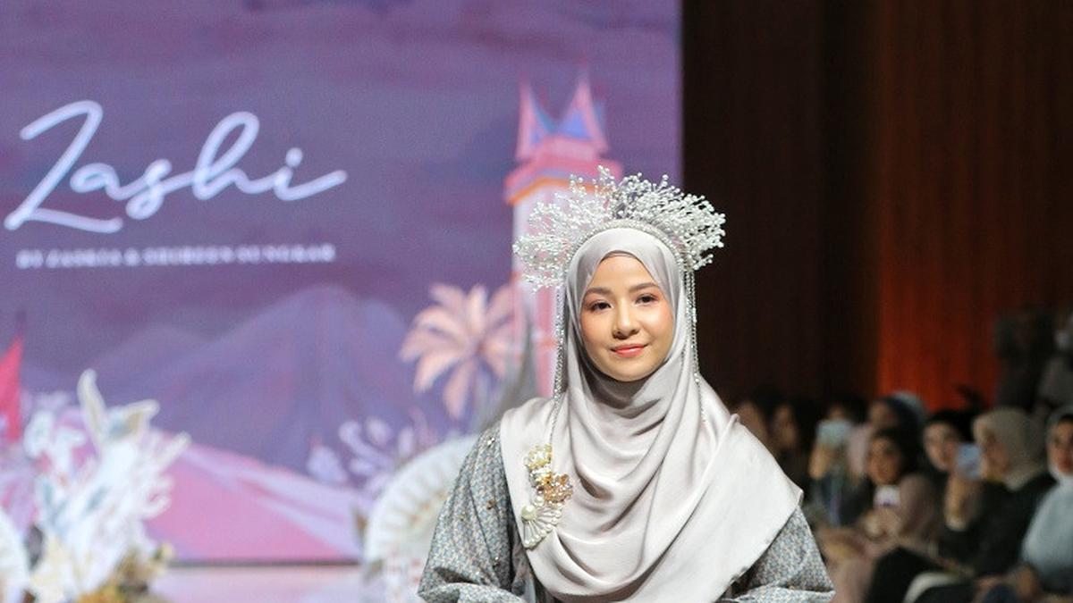 Tampil Syar’i dan Elegan, 8 Model Dress Sage Green Hijab untuk Muslimah Modern