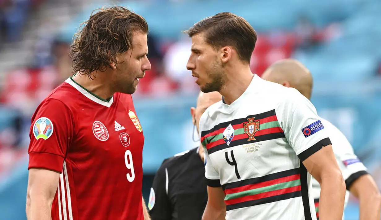 Kontroversi terjadi menit 80 kala Schon mampu membobol gawang Portugal. Namun sayang asisten wasit mengangkat bendera offside saat ia sudah melakukan selebrasi. (Tibor Illyes/Pool via AP)