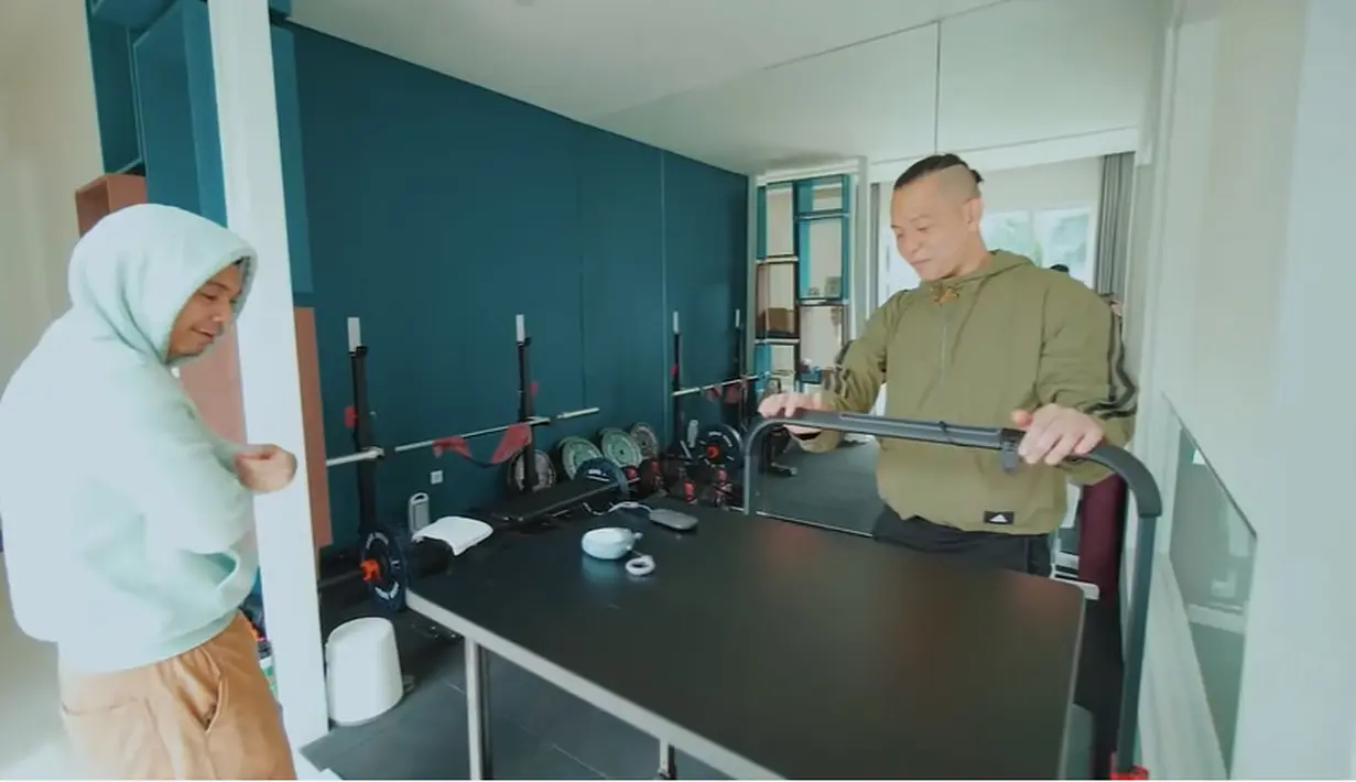 Rumah Ernest Prakasa (Youtube/Raditya Dika)