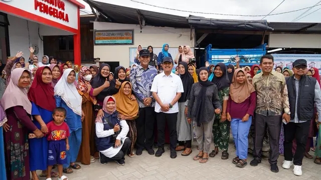 Menteri Kelautan dan Perikanan, Sakti Wahyu Trenggono meninjau Kampung Nelayan Merah Putih di NTT dan NTB. (Dok KKP)
