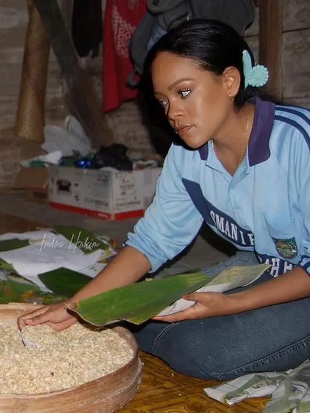 6 Editan Foto Seleb Dunia Jika Tinggal di Pedesaan Ini Melokal Banget, Unik Pol