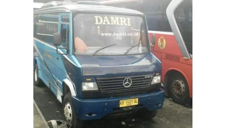 DAMRI Mercedes-Benz
