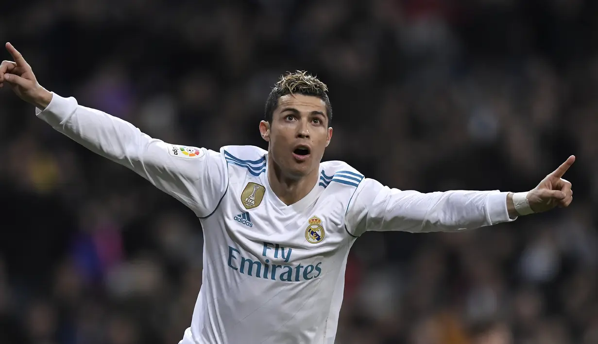 Cristiano Ronaldo (94 juta euro) - Cristiano Ronaldo dibeli Real Madrid dari Manchester United dengan harga 94 juta euro pada tahun 2009. Pemain asal Portugal ini menjadi pemain termahal pada waktu itu. (AFP/Gabriel Bouys)