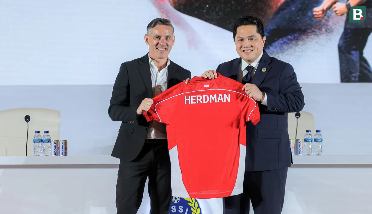 Herdman menyepakati kontrak berdurasi 2 tahun dari PSSI, atau hingga 2027 dengan opsi perpanjangan hingga 2030. (Bola.com/Bagaskara Lazuardi)