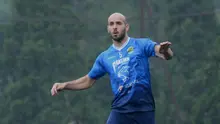 Lain hal dengan Klok, Mohammed Bassim Rashid didatangkan dari klub Arab, Al Jeel dan diikat kontrak selama satu tahun dengan opsi perpanjangan. Namanya memang masih asing terdengar di Asia Tenggara dan Indonesia, namun ia merupakan pemain rekomendasi dari Robert Alberts. (Foto: Dokumentasi Persib)