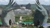 Tepat dua pekan dari hari ini, Presiden Joko Widodo (Jokowi) dan jajarannya akan melaksanakan upacara HUT RI ke-79 pada 17 Agustus 2024 mendatang. RI 1 juga sempat menjajal untuk berkantor di IKN selama 3 hari, dengan bermalam di Kantor Presiden yang dinamai Istana Garuda. (Dok. Kementerian PUPR)