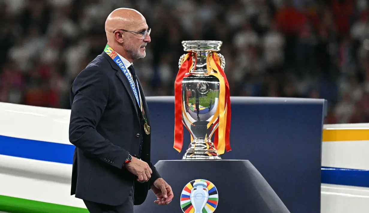 Seperti diketahui, Luis de la Fuente berhasil mengantarkan Timnas Spanyol menjuarai Piala Eropa pada 2024 dan Nations League pada 2023 lalu. (AFP/Javier Soriano)