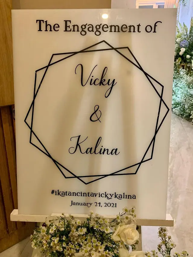 Persiapan acara lamaran Kalina Ocktaranny dan Vicky Prasetyo (https://www.instagram.com/p/CKaWQj1HnWG/)