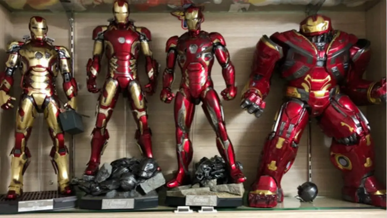Kesal Suami Koleksi Action Figure Avengers, Istri Jual Murah Secara Online