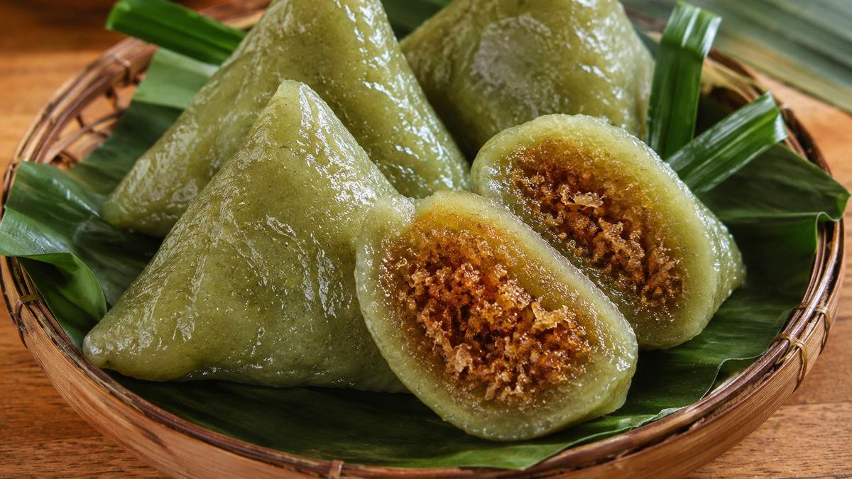 Resep Kue Mendut Ketan Isi Kelapa Gula Merah Takaran Sendok yang Legit dan Lembut