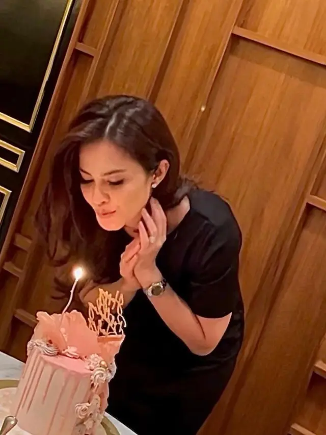 Genap Barusia 44 Tahun, Ini 6 Momen Perayaan Ulang Tahun Cut Tari yang Sederhana