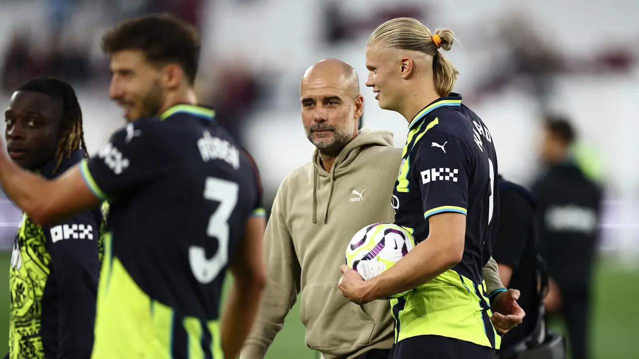 Foto: Beringasnya Erling Haaland saat Borong Tiga Gol untuk Kemenangan Man City di Liga Inggris