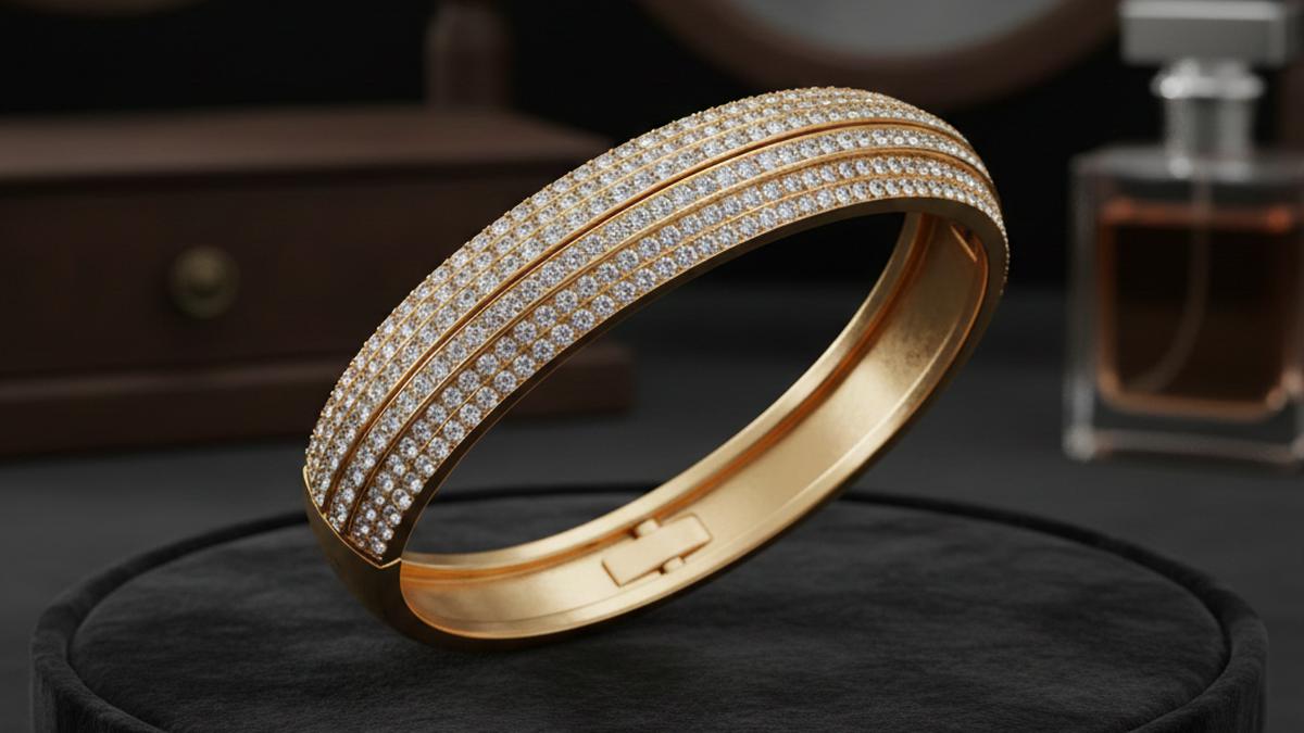 7 Model Gelang Emas Berlapis Kristal, Pilihan Tepat untuk Reuni Ibu-Ibu