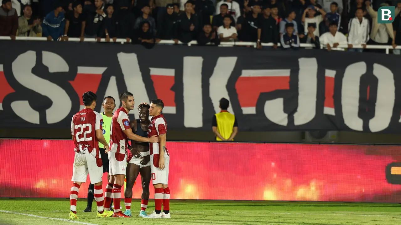 FOTO Persis Solo Vs Madura United
