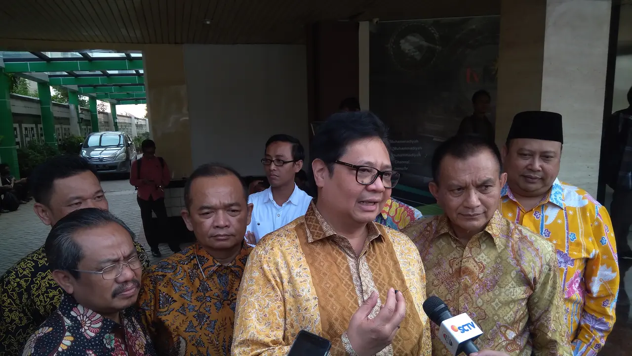 Ketua Umum Partai Golkar Airlangga Hartarto menyambangi PP Muhammadiyah