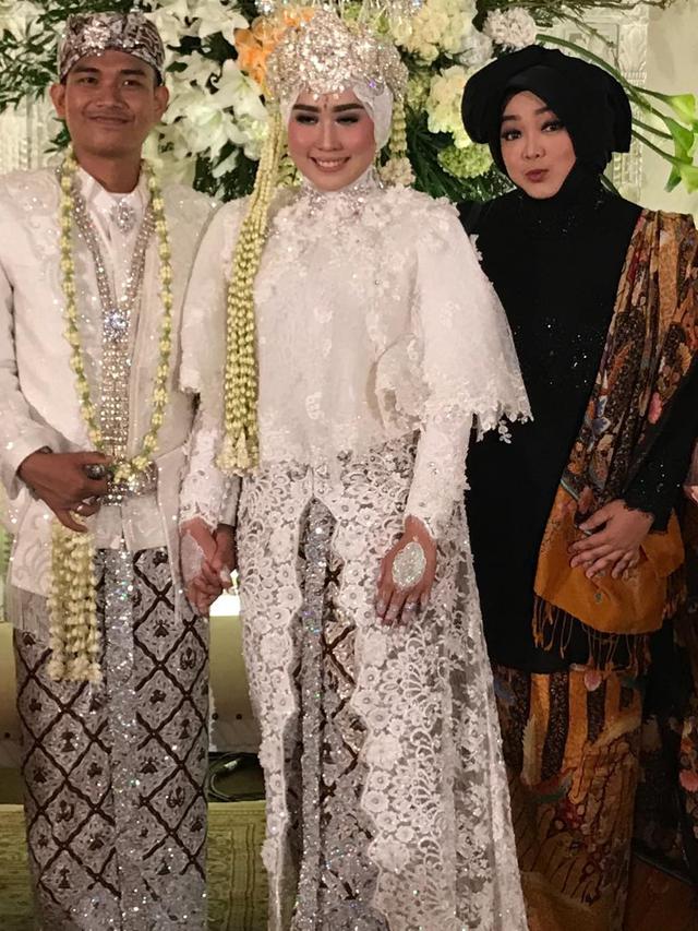 Vakum dari Dunia Artis, Ini 6 Potret Terbaru Rina Gunawan Jadi Wedding Organizer