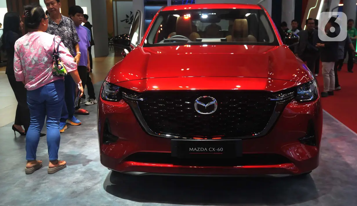 Dengan segudang fitur yang dimiliki, Mazda CX-60 Pro ditawarkan dengan harga OTR Jakarta Rp799 juta. (merdeka.com/Imam Buhori)