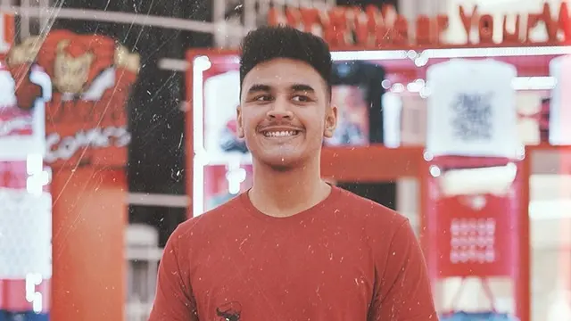 6 Potret Marco Ivanos, Sepupu Raisa yang Memesona