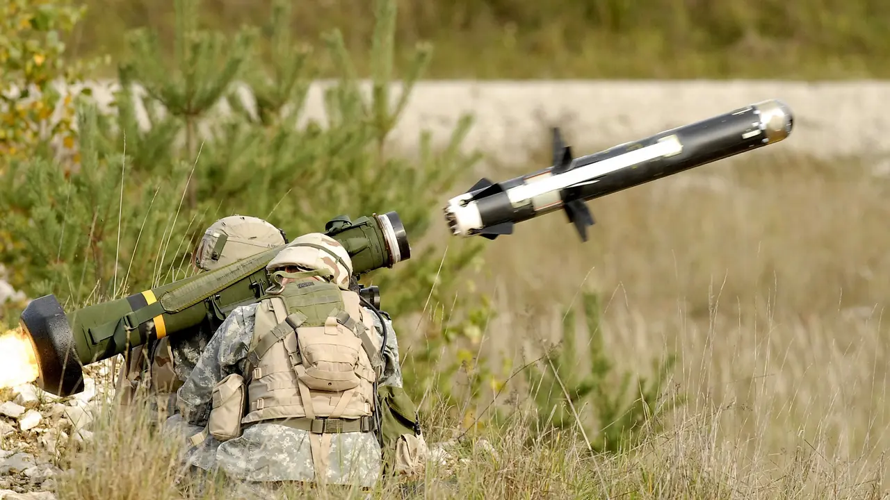 Misil Javelin yang akan diberikan Amerika Serikat kepada Ukraina dalam beberapa waktu mendatang (Wikimedia Commons)