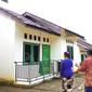 Rumah khusus (rusus) tipe 28 sebanyak 23 unit untuk masyarakat Suku Anak Dalam di Kabupaten Merangin, Jambi. (dok: PUPR)