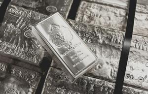 Ilustrasi perak batang. (Photo by Scottsdale Mint on Unsplash)