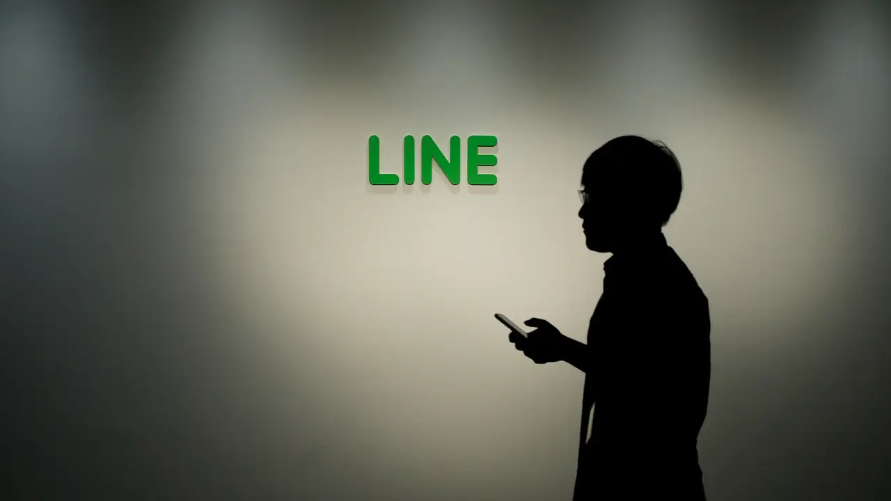 Harga saham Line naik 27 persen saat mencatatkan saham perdana di bursa efek New York