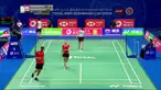 Berita video highlights partai ganda campuran Indonesia, Praveen Jordan / Melati Daeva Oktavianti saat menghadapi pasangan Inggris, Chris Adcock / Gabrielle Adcock, di Piala Sudirman 2019.