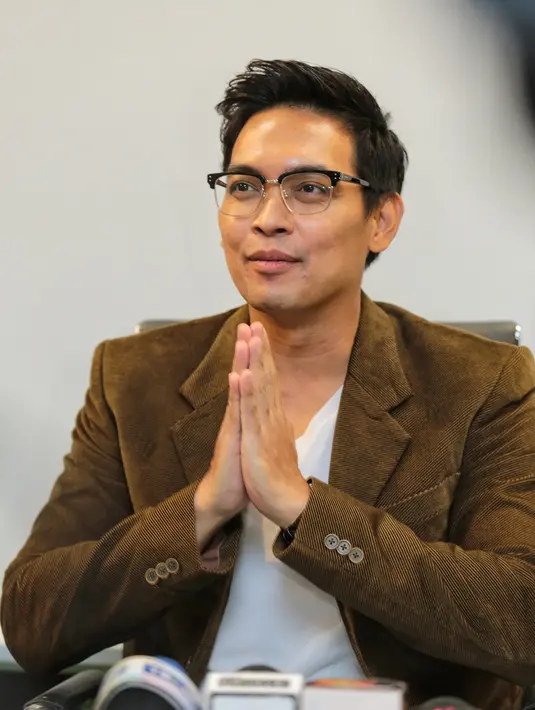 Tidak ada konflik internal saat Donnie memutuskan mundur dari band yang membesarkan namanya. Meski demikian, ia akan tetap di industri musik. Dan bisa mengeksplor lebih banyak lagi sebagai penyanyi solo. (Adrian Utama/Bintang.com)