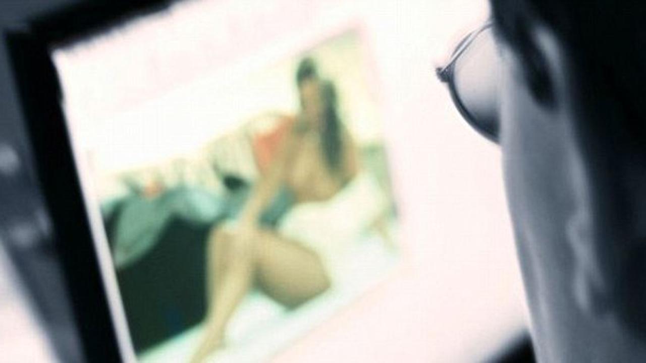 Sering Nonton Video Porno Bikin Otak Menyusut?