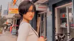 Seperti kebanyakan remaja, Fuji juga menjadikan artis-artis Korea sebagai trendsenter-nya. Fuji sempat mengikuti tren rambut cepak ala artis Korea. Parasnya yang cantik ini disebut mirip dengan Nike Ardila.(Liputan6.com/IG/@fuji_an)