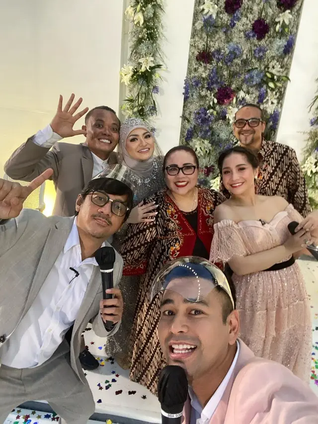 Momen Seleb Hadiri Akad Nikah Sule dan Nathalie Holscher. (Sumber: Instagram/raffinagita1717)