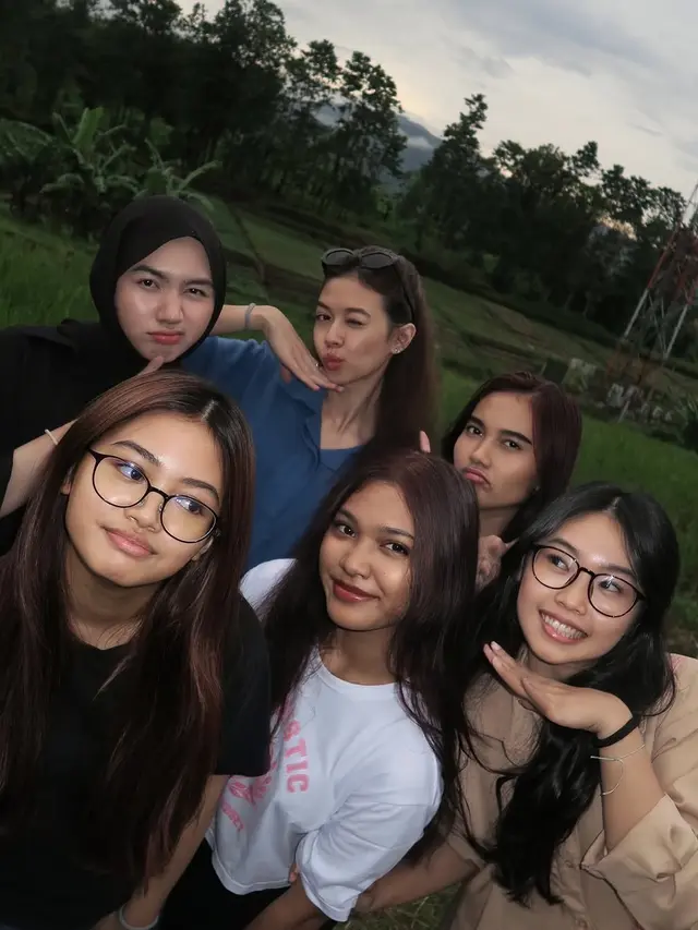6 Potret Yuki Kato Dapat Kejutan Ultah ke-30 saat Mudik Lebaran, Penuh Keseruan