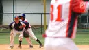Atlet junior baseball dan softball berlaga dalam turnamen Indonesia Little League 2019 di lapangan softball Senayan, Jakarta, Sabtu (5/1). Turnamen tahunan ini diadakan untuk memupuk rasa sportivitas di level junior. (Liputan6.com/Fery Pradolo)