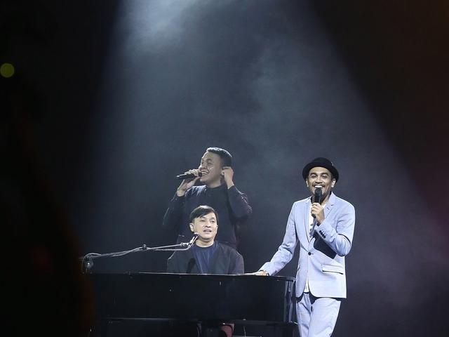 Lirik Lagu Adu Rayu Yovie Widianto Tulus Dan Glenn Fredly Ragam Bola Com
