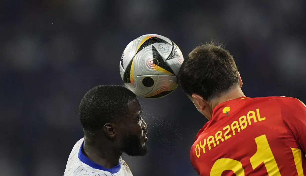 Timnas Spanyol berhasil melaju ke final Euro 2024 usai mengalahkan Prancis 2-1. (AP Photo/Matthias Schrader)