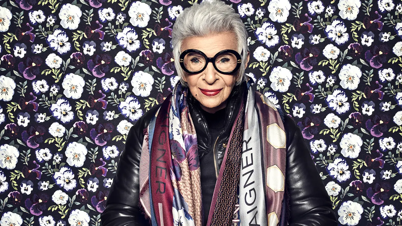 Iris Apfel Kembali Menjadi Wajah Koleksi Apik Fall Winter 2019 untuk Aigner