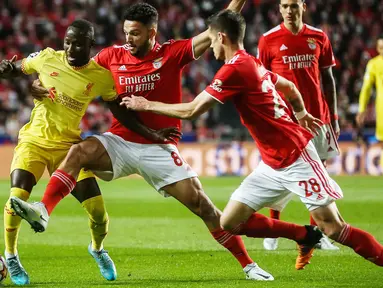 Naby Keita tampil apik untuk Liverpool pada laga ini. Ia menjadi motor serangan The Reds ke pertahanan lawan. Gelandang cerdas itu menutup malam yang indah dengan memberi umpan kepada Luis Diaz untuk gol ketiga yang sangat penting. (AFP/Carlos Costa)
