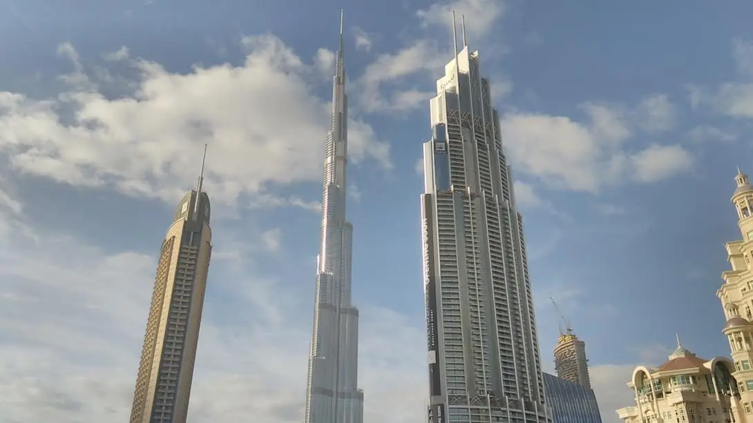 Gedung tertinggi di dunia, Burj Khalifa, yang berada di Dubai, UEA.