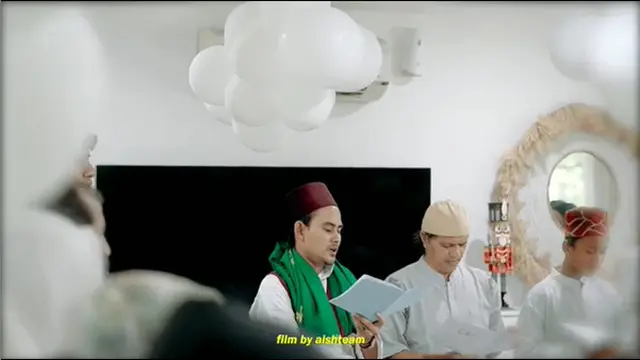 6 Momen Acara 7 Bulanan Irish Bella, Penuh Khidmat